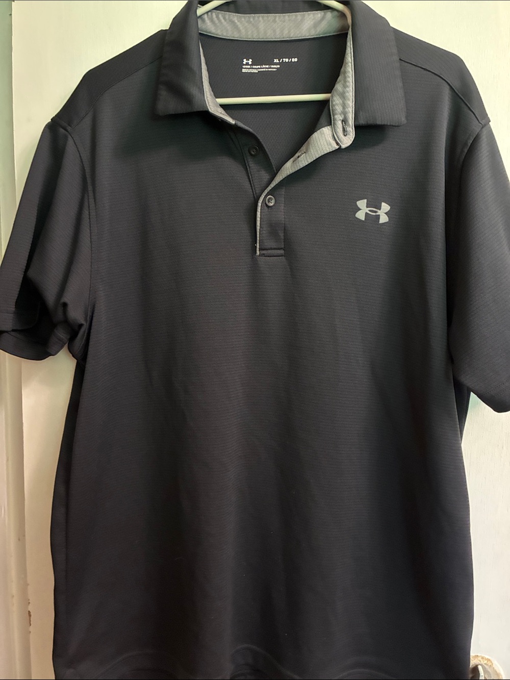 Under Armour Men’s Charcoal Polo with Light Gray Logo